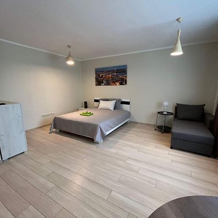 Beautiful Apartment Great Location Free Parking Рига Екстериор снимка
