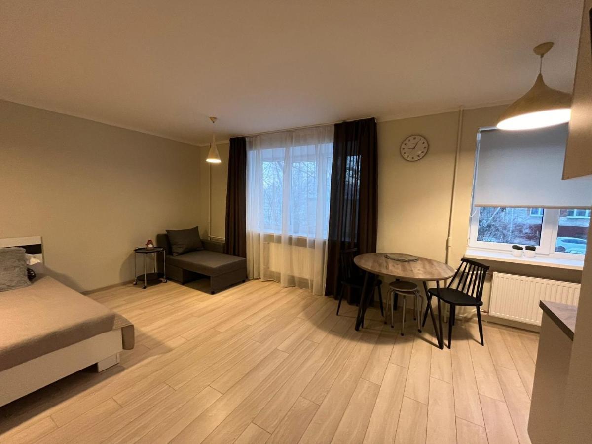 Beautiful Apartment Great Location Free Parking Рига Екстериор снимка